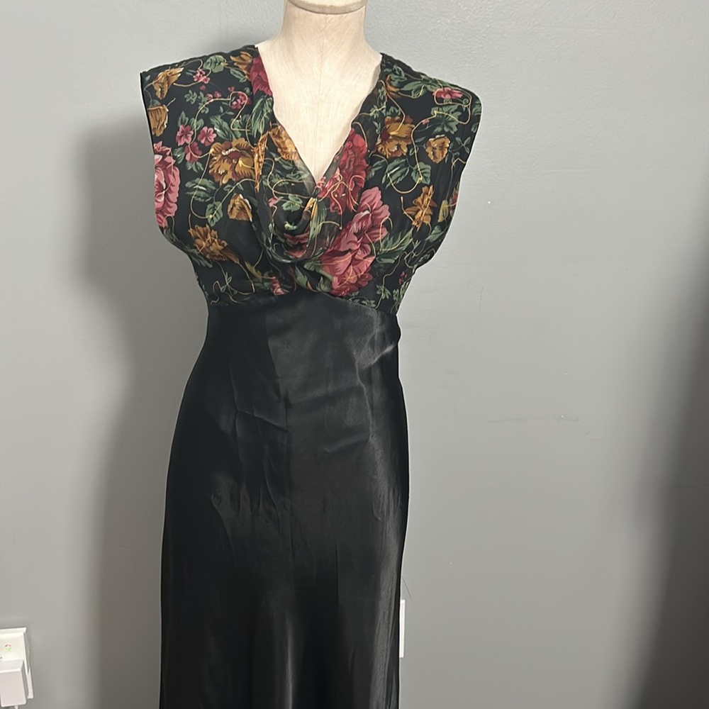 Vintage Victoria’s Secret Satin Black Slip with Chiffon Cowl size small - EUC